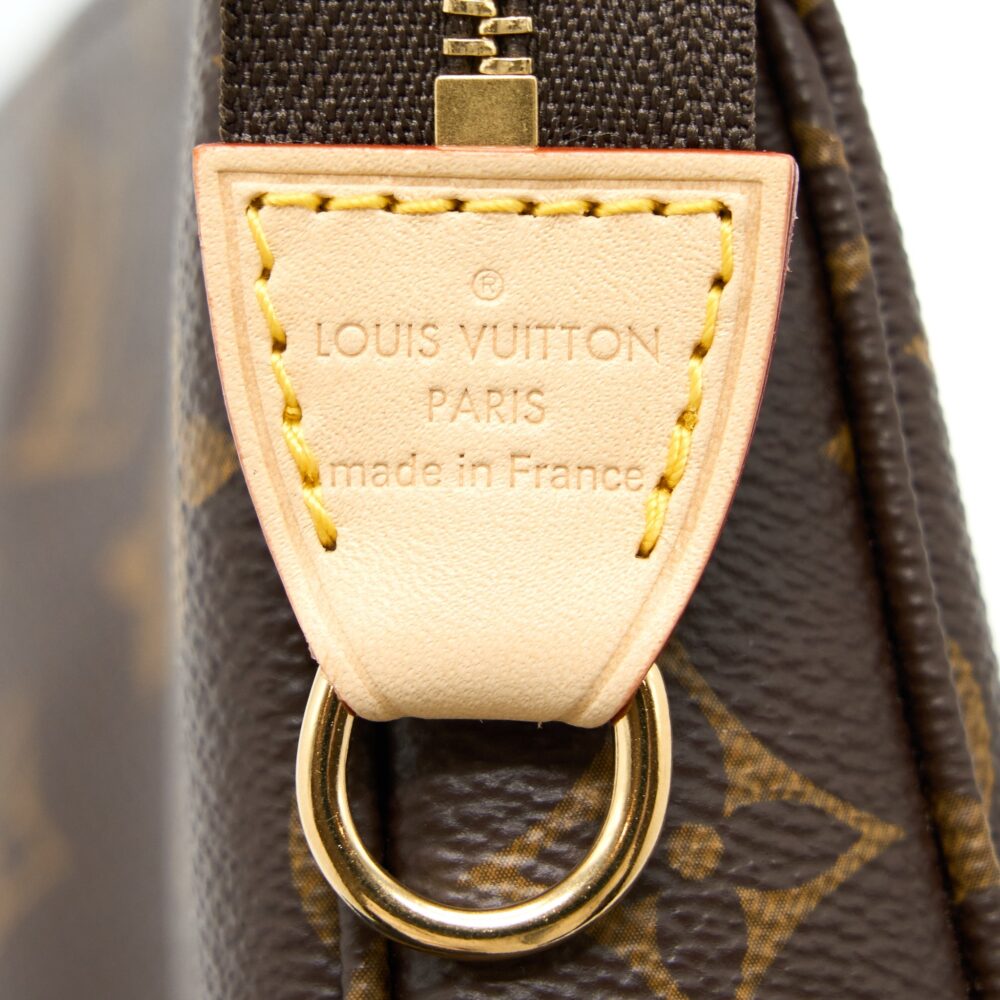 AAA Replica Louis Vuitton LV POCHETTE ACCESSORIES MONOGRAM CANVAS GHW (NEW VERSION)