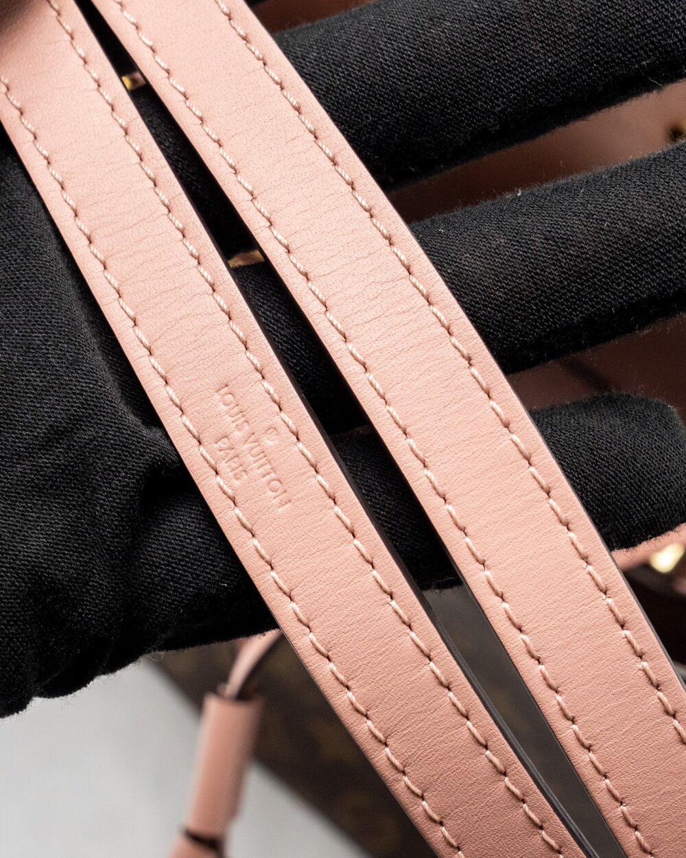 AAA Replica Louis Vuitton LV NEO NOE MONOGRAM CANVAS PINK GHW