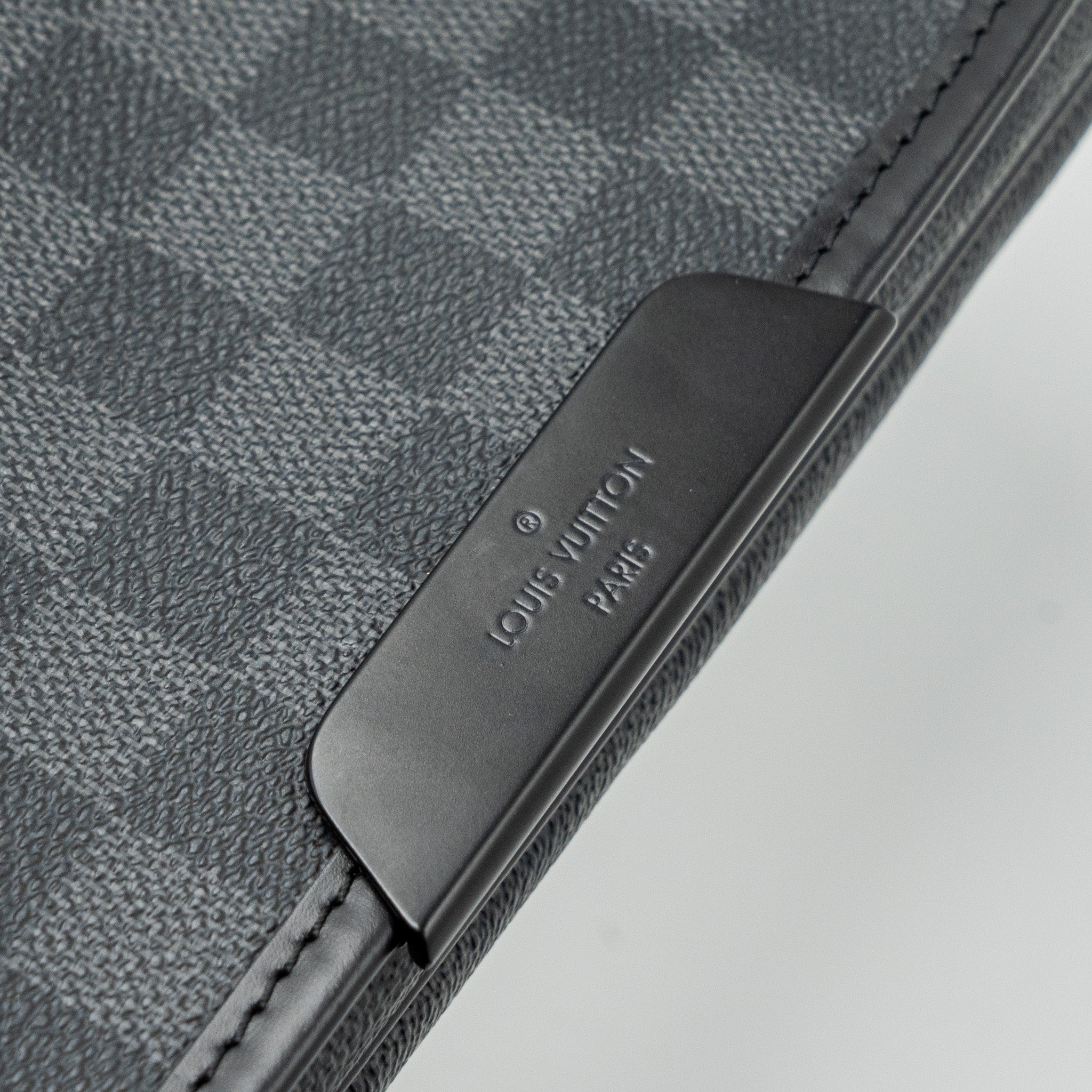 AAA Replica Louis Vuitton LV LARGE MESSANGER BAG DAMIER GRAPHITE CANVAS SHW