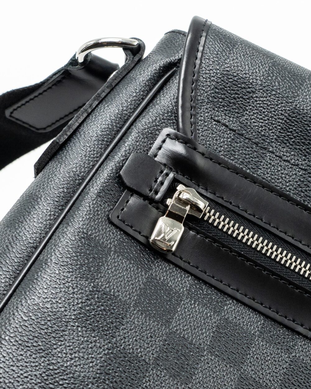 AAA Replica Louis Vuitton LV LARGE MESSANGER BAG DAMIER GRAPHITE CANVAS SHW