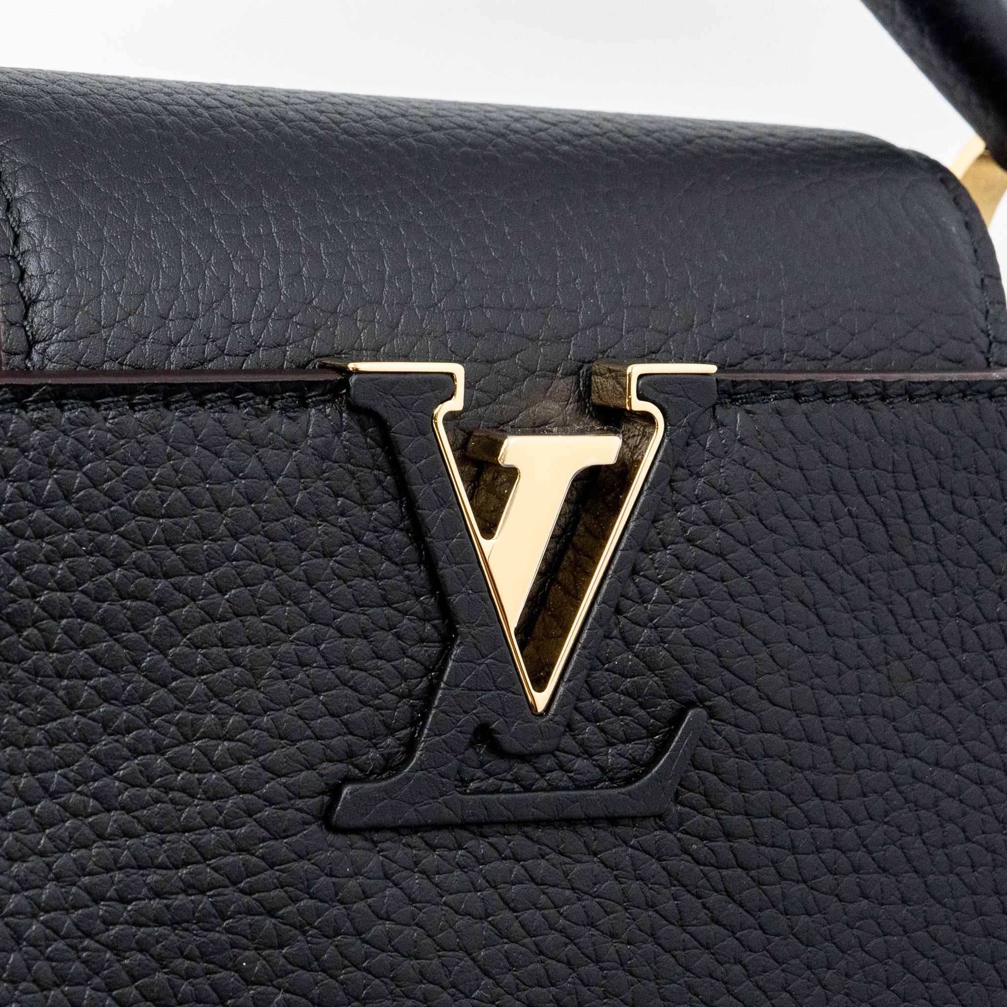 AAA Replica Louis Vuitton LV CAPUCINES BB TAURILLON BLACK GHW(NEW VERSION)