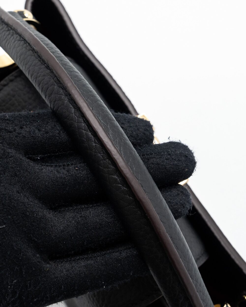AAA Replica Louis Vuitton LV CAPUCINES BB TAURILLON BLACK GHW(NEW VERSION)