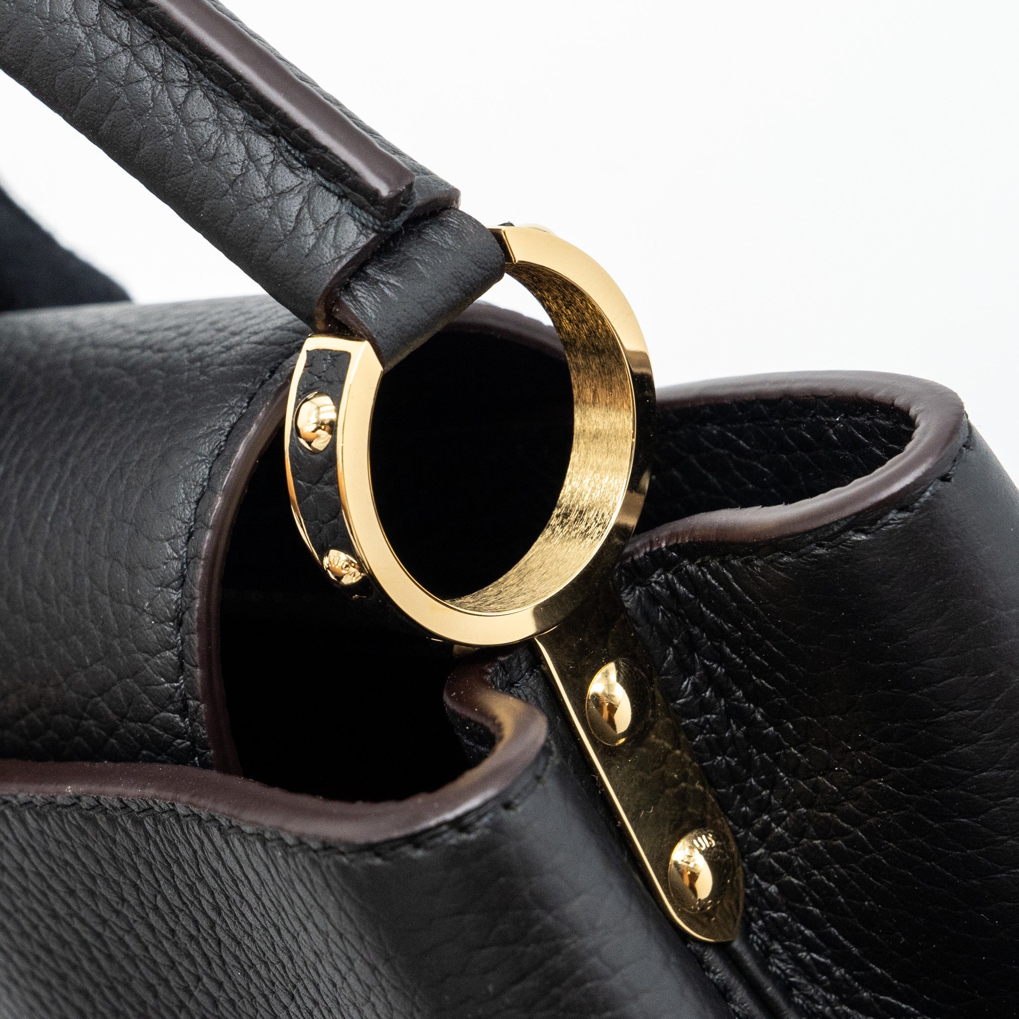 AAA Replica Louis Vuitton LV CAPUCINES BB TAURILLON BLACK GHW(NEW VERSION)