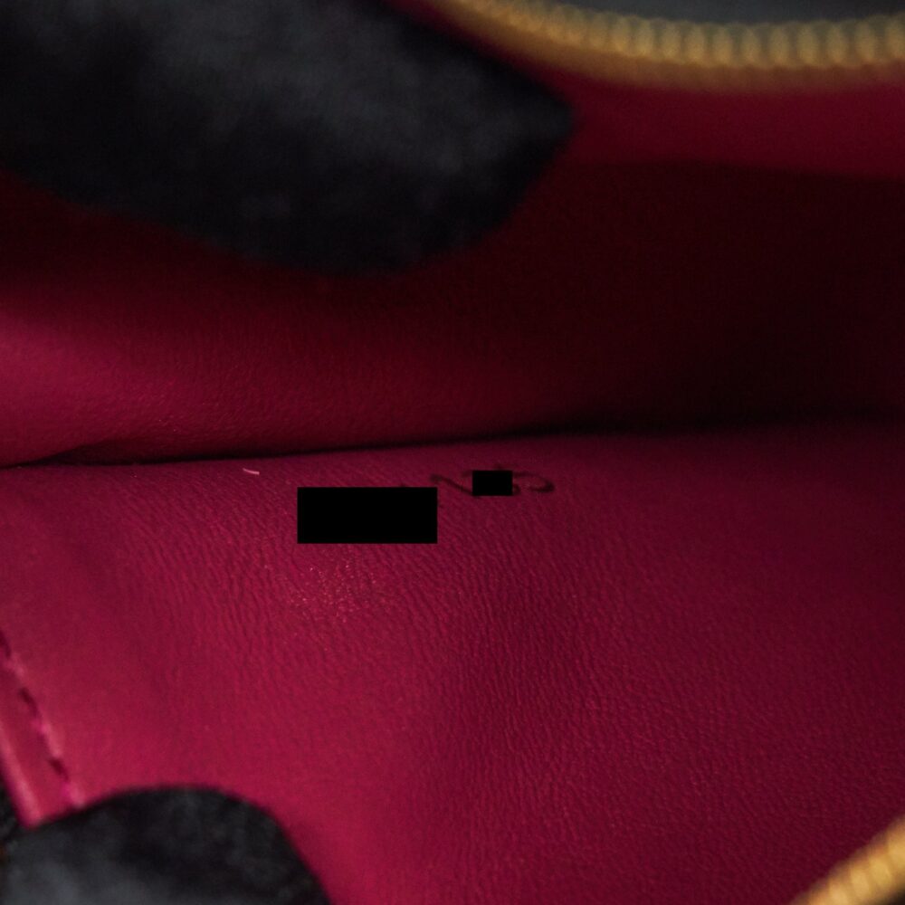 AAA Replica Louis Vuitton LV CAPUCINES BB BLACK