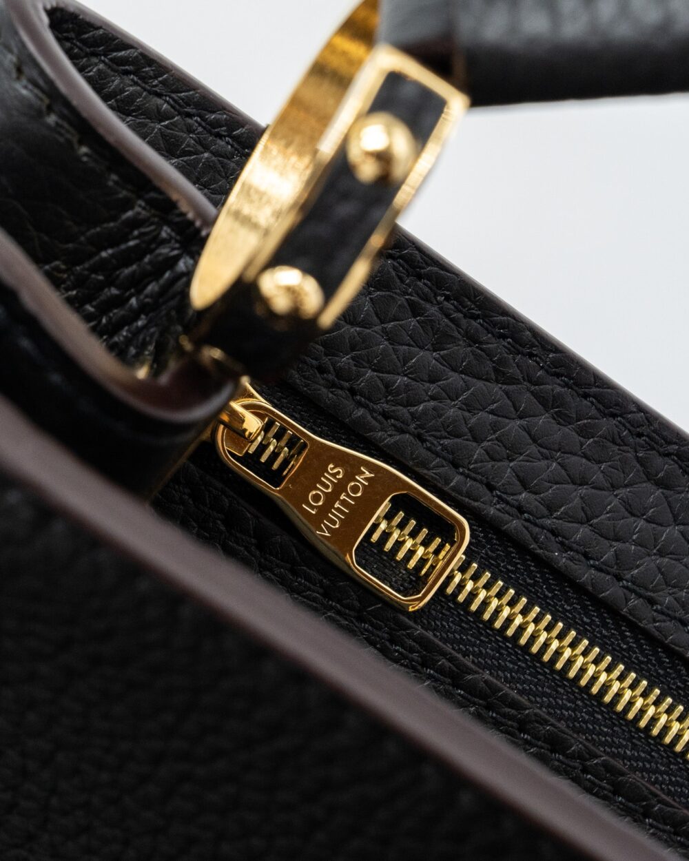 AAA Replica Louis Vuitton LV CAPUCINES BB TAURILLON BLACK GHW(NEW VERSION)