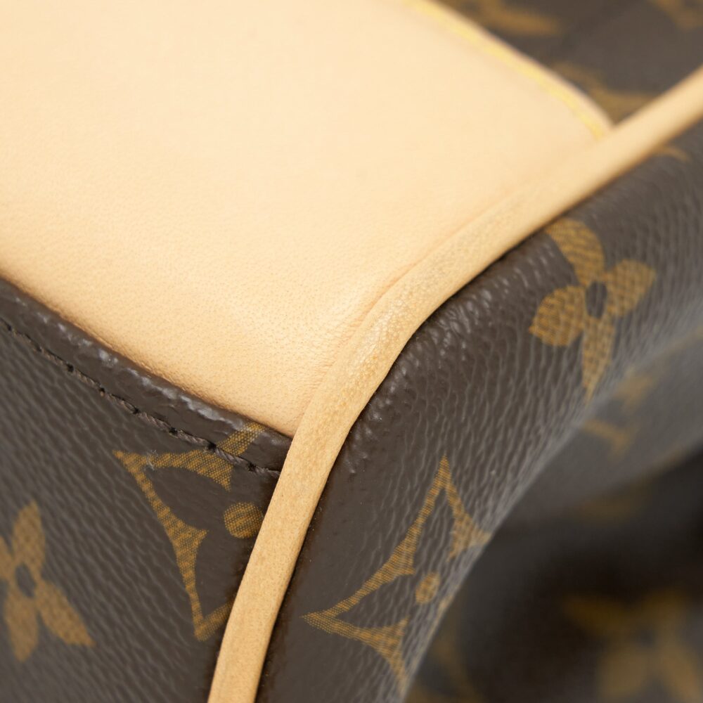 AAA Replica Louis Vuitton LV BEVERLY MM SHOULDER BAG MONOGRAM CANVAS AND LEATHER GHW