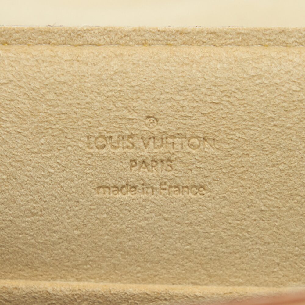 AAA Replica Louis Vuitton LV BEVERLY MM SHOULDER BAG MONOGRAM CANVAS AND LEATHER GHW
