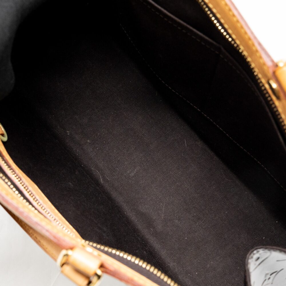 AAA Replica Louis Vuitton LV VERNIS BREA MM BAG MONOGRAM PATENT AMARANTE GHW