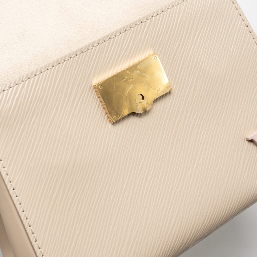 AAA Replica Louis Vuitton LV CLUNNY MINI EPI CREAM WHITE/MULTICOLOUR STRAP SHW