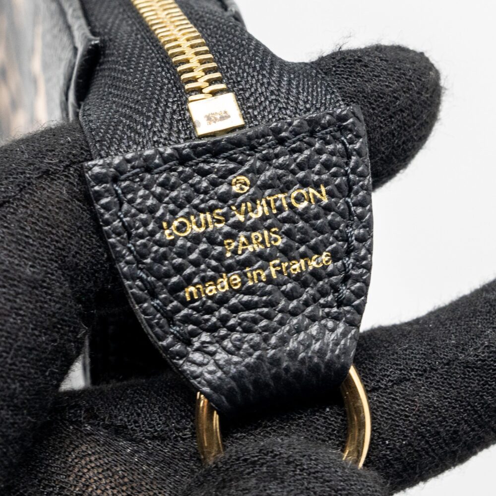 AAA Replica Louis Vuitton LV MINI POCHETTE ACCESSORIES BICOLOUR MONOGRAM EMPREINTE GHW