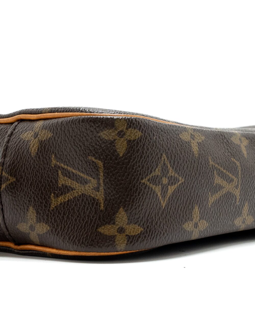 AAA Replica Louis Vuitton LV VINTAGE CITE CLUTCH POCHETTE MONOGRAM CANVAS GHW