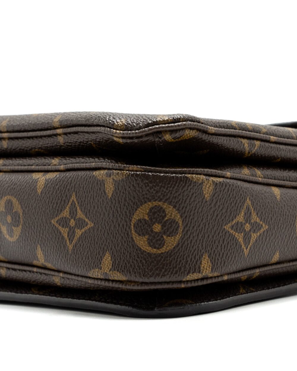 AAA Replica Louis Vuitton LV POCHETTE MÉTIS MONOGRAM CANVAS GHW