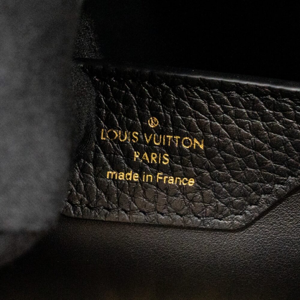 AAA Replica Louis Vuitton LV CAPUCINES MM TAURILLON LEATHER BLACK GHW