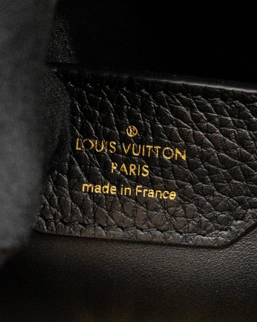 AAA Replica Louis Vuitton LV CAPUCINES MM TAURILLON LEATHER BLACK GHW