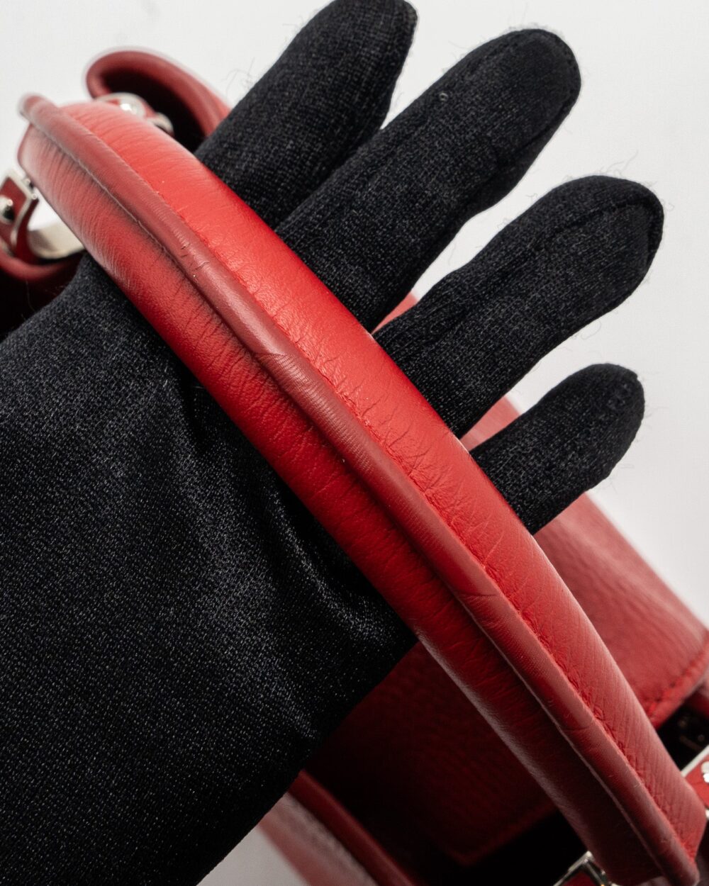 AAA Replica Louis Vuitton LV CAPUCINES BB TAURILLON RED GHW