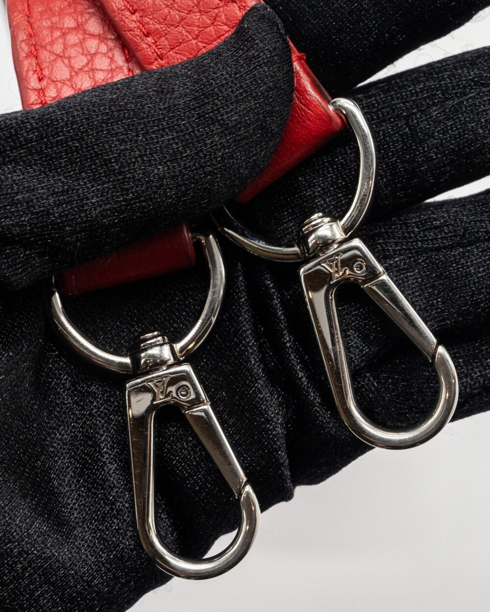 AAA Replica Louis Vuitton LV CAPUCINES BB TAURILLON RED GHW