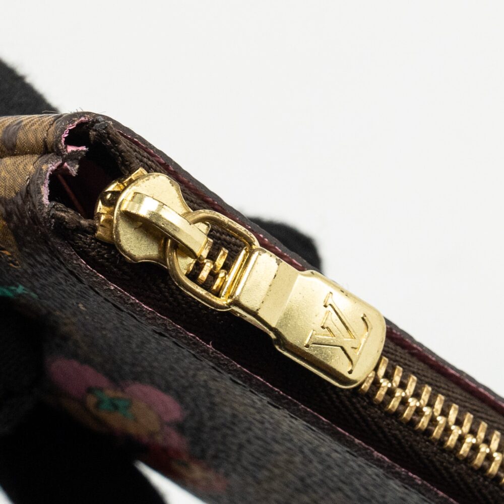AAA Replica Louis Vuitton LV VIVIENEE HOLIDAY LIMITED PRINT KEY POUCH MONOGRAM CANVAS GHW