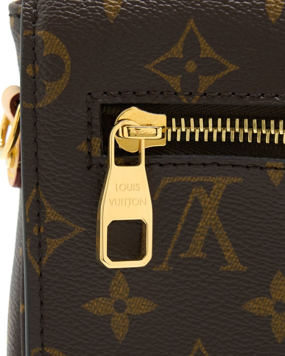 AAA Replica Louis Vuitton LV POCHETTE MÉTIS MONOGRAM CANVAS GHW