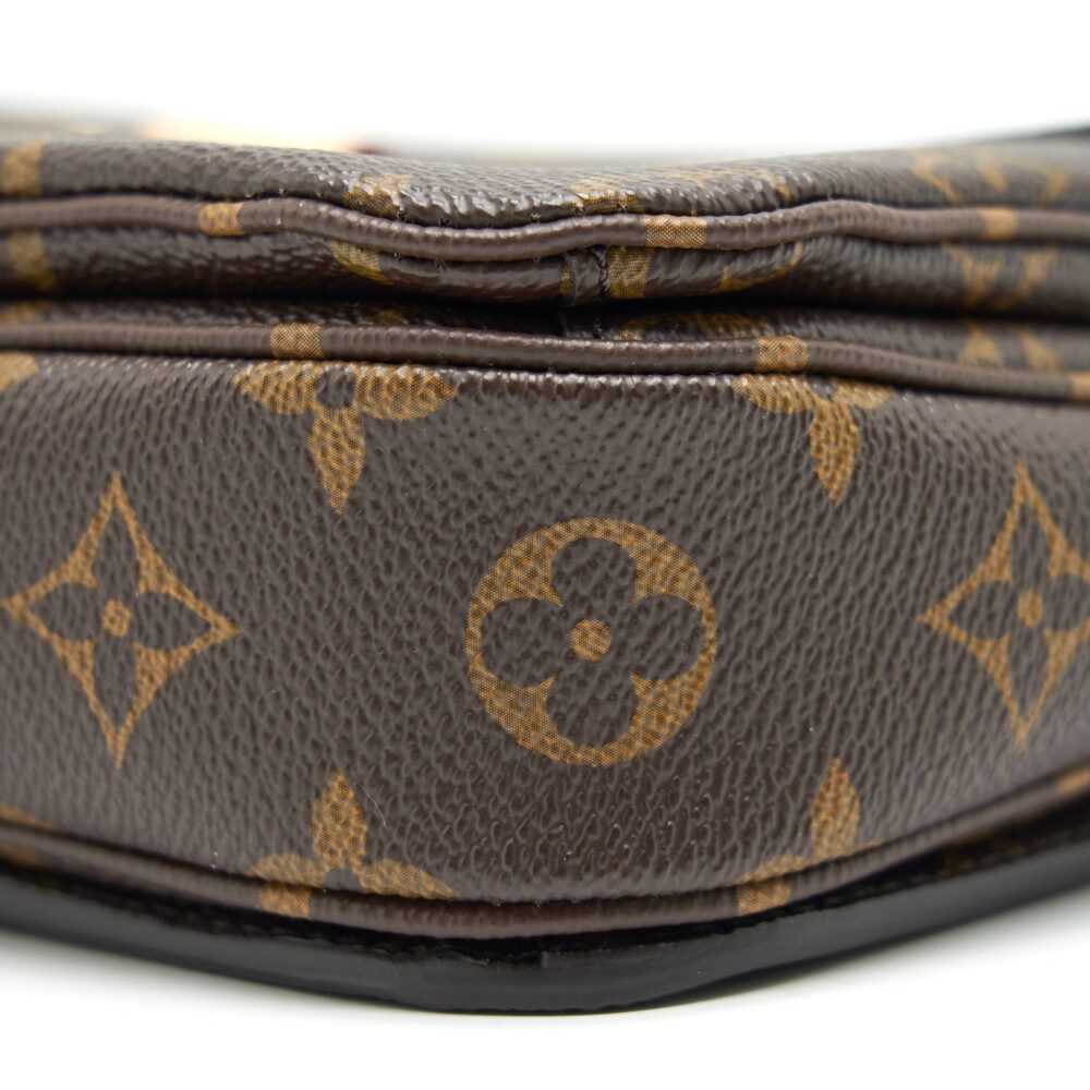 AAA Replica Louis Vuitton LV POCHETTE METIS MONOGRAM
