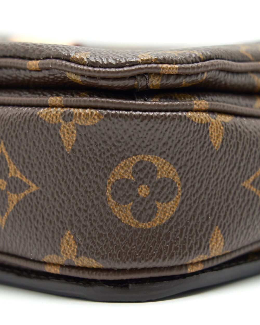 AAA Replica Louis Vuitton LV POCHETTE METIS MONOGRAM