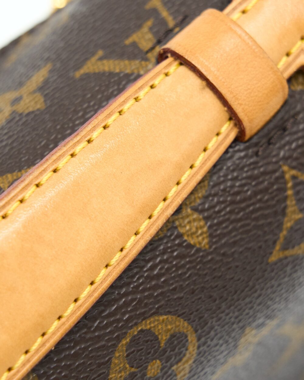 AAA Replica Louis Vuitton LV POCHETTE METIS MONOGRAM CANVAS GHW