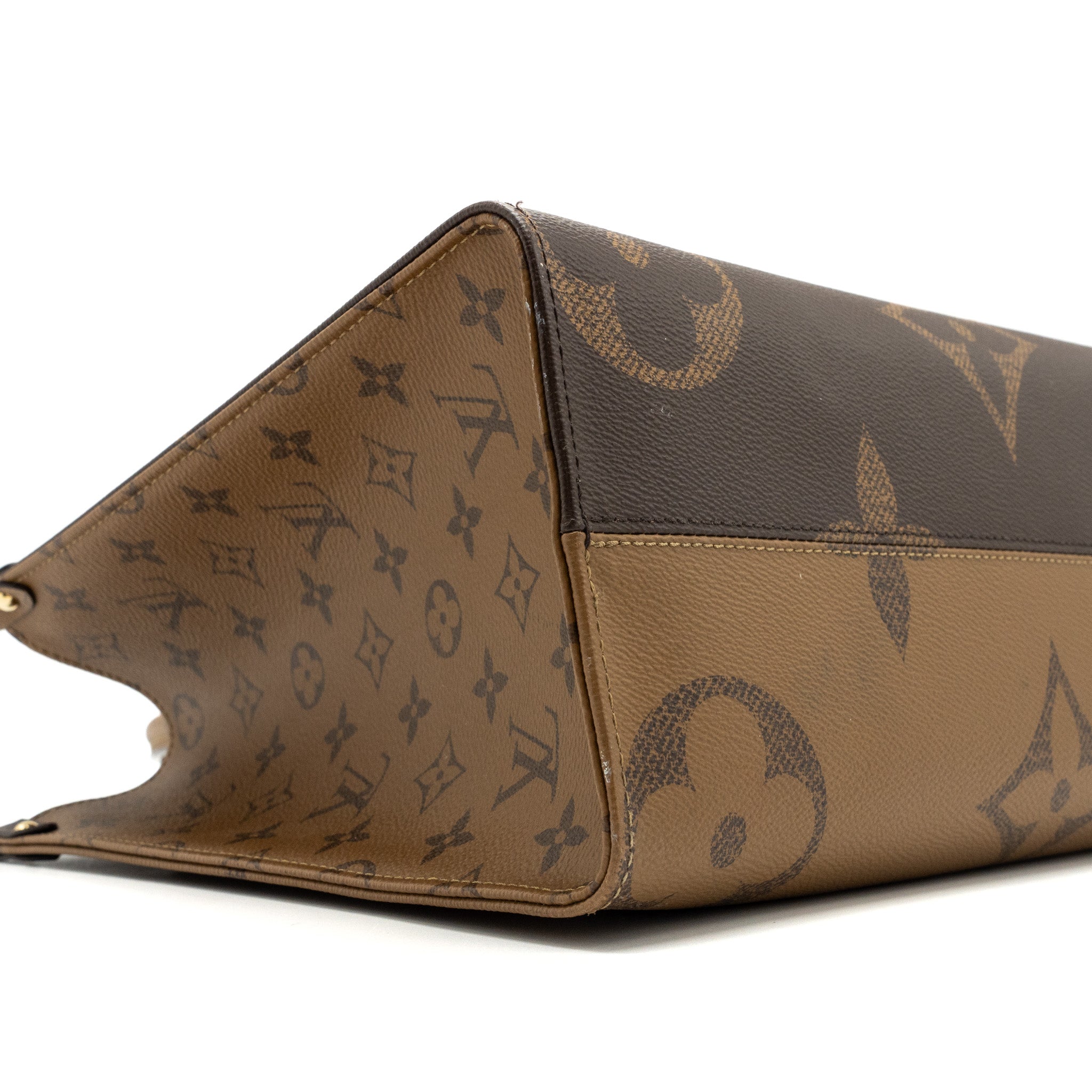 AAA Replica Louis Vuitton LV ONTHEGO MM MONOGRAM CANVAS GHW