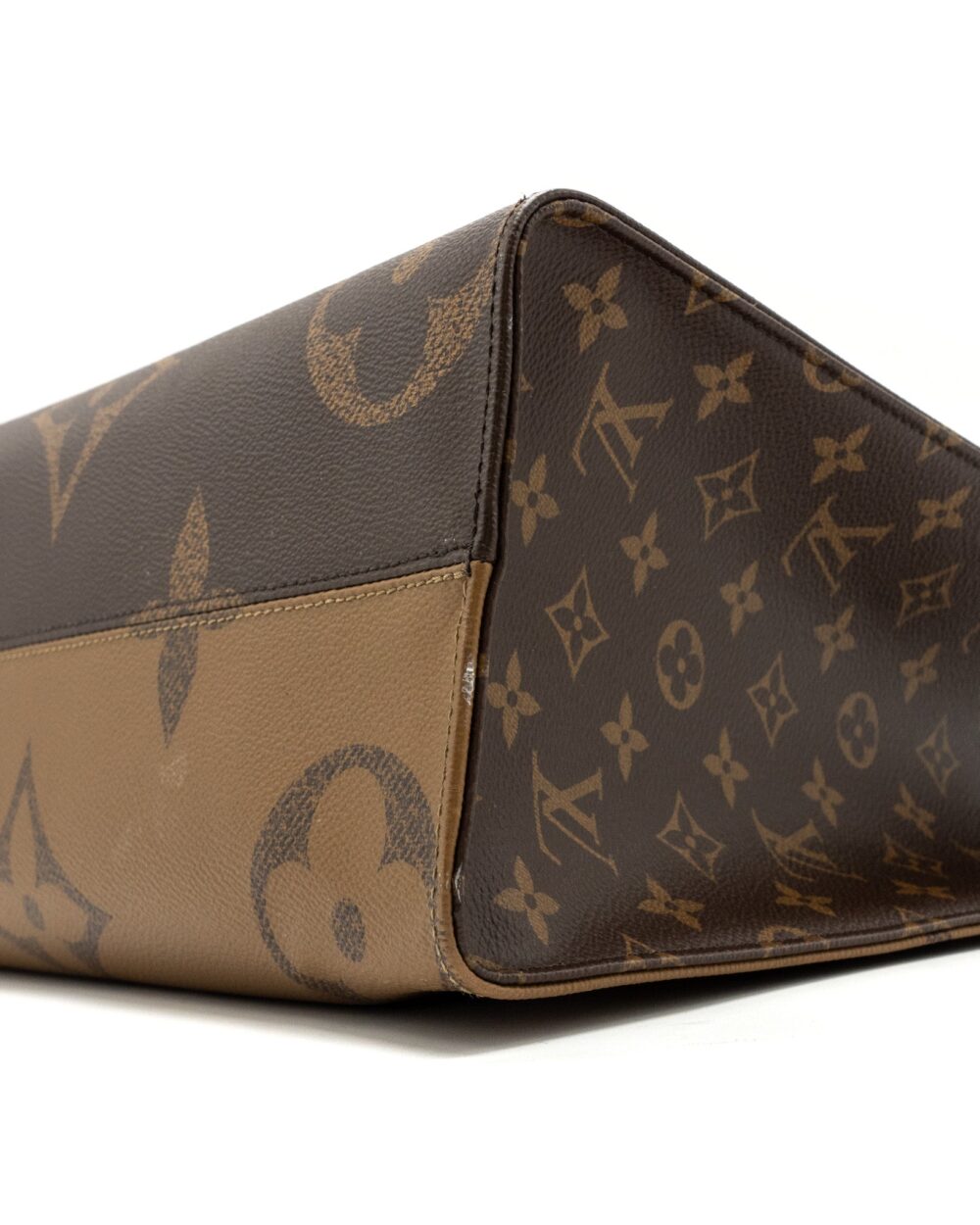 AAA Replica Louis Vuitton LV ONTHEGO MM MONOGRAM CANVAS GHW