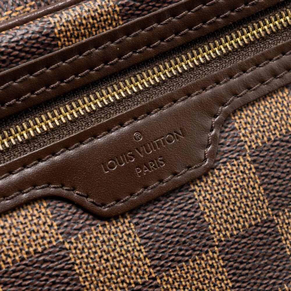 AAA Replica Louis Vuitton LV POUCH DAMIER EBENE GHW