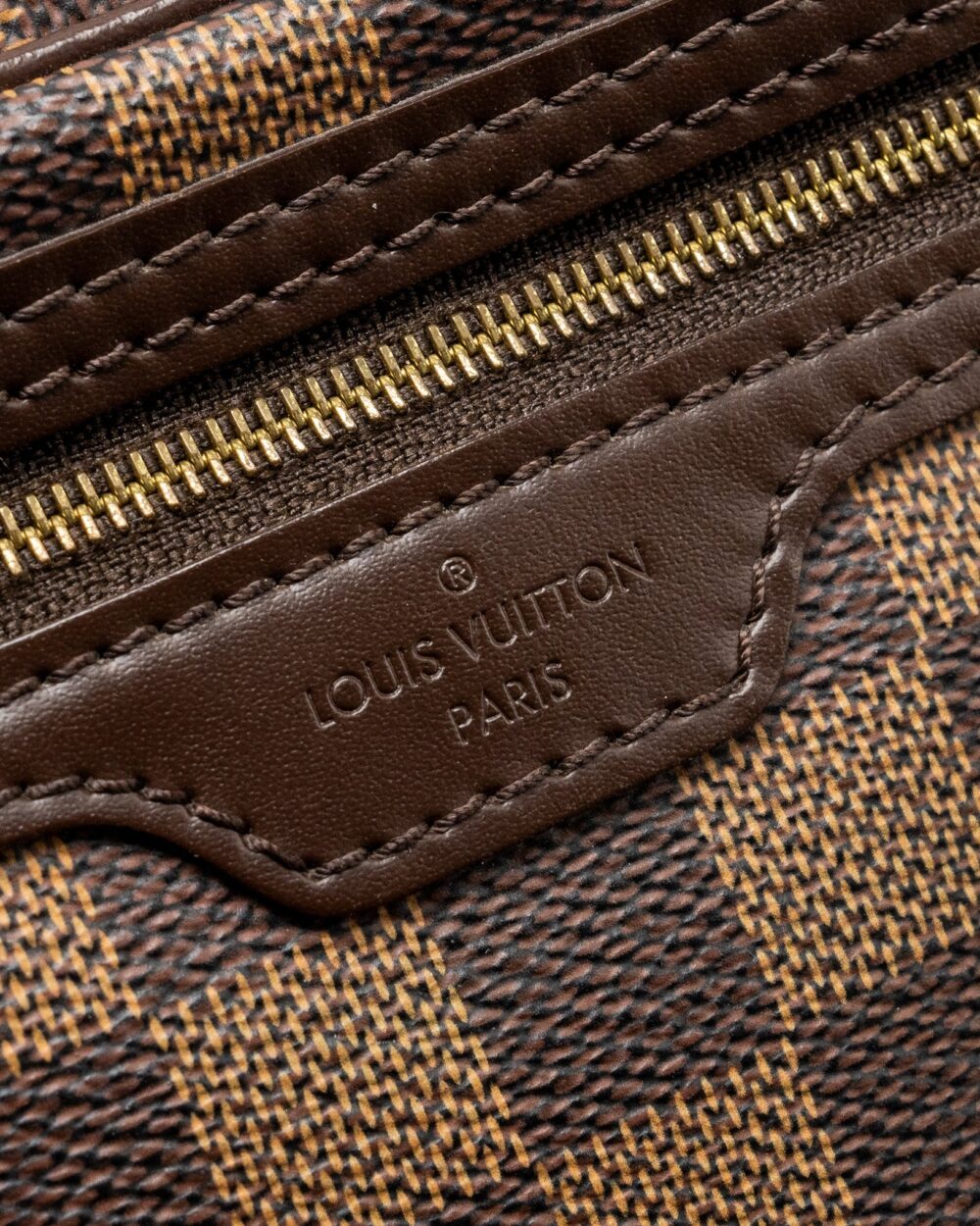 AAA Replica Louis Vuitton LV POUCH DAMIER EBENE GHW