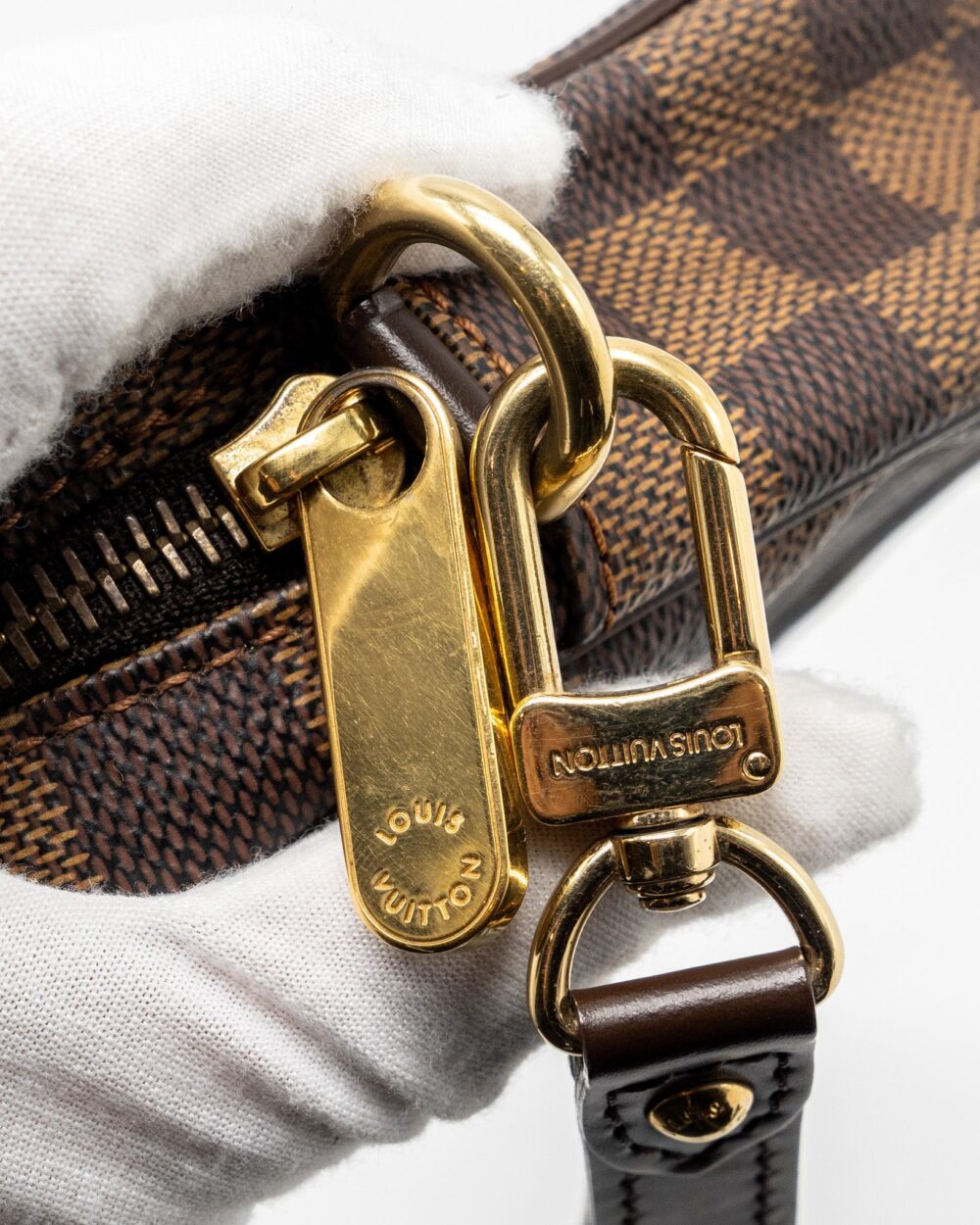 AAA Replica Louis Vuitton LV POUCH DAMIER EBENE GHW
