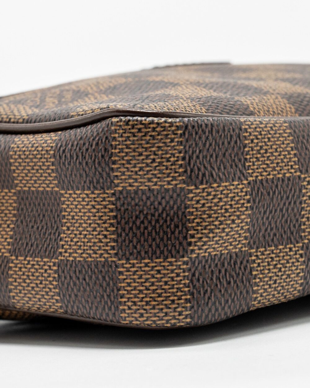AAA Replica Louis Vuitton LV POUCH DAMIER EBENE GHW