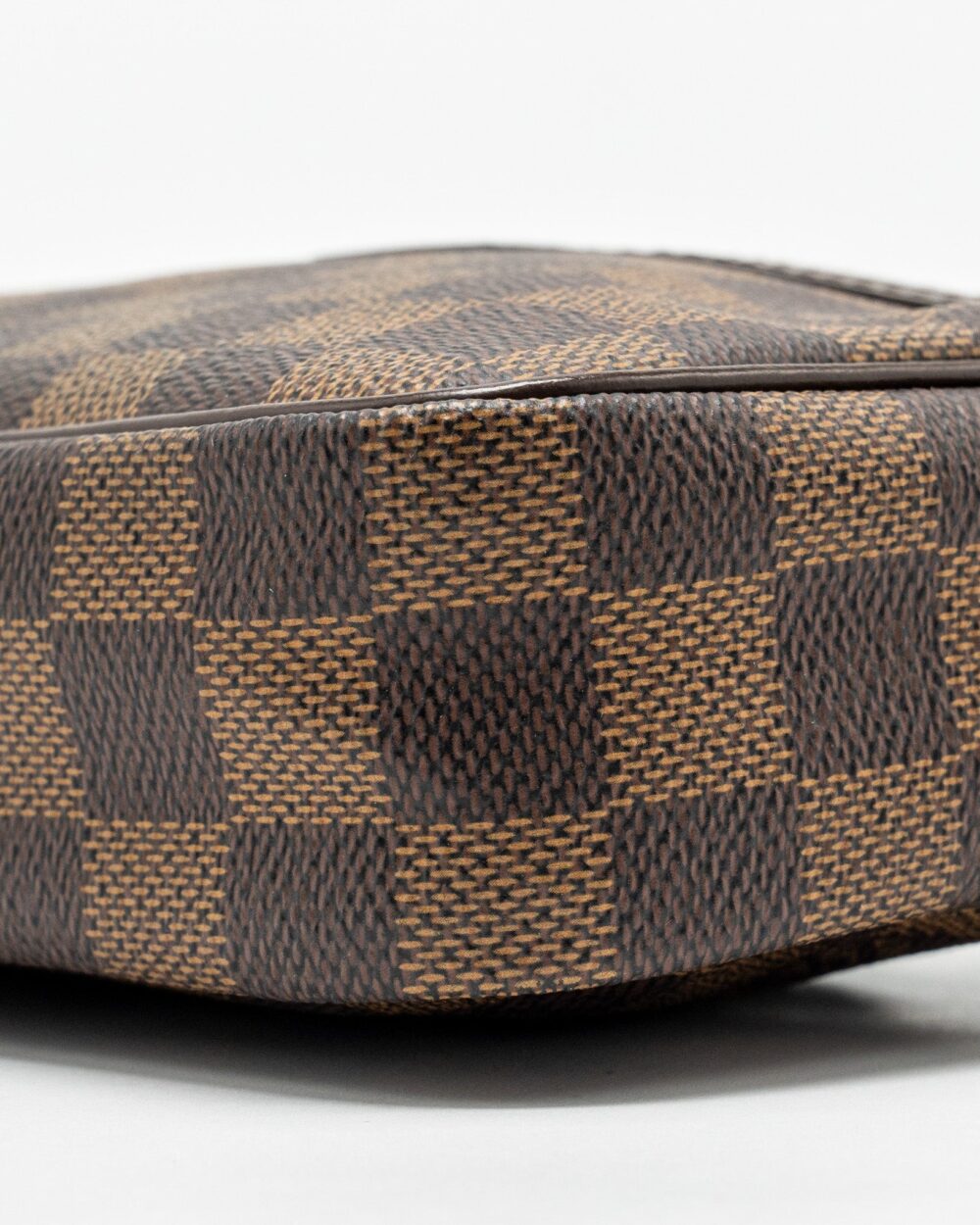 AAA Replica Louis Vuitton LV POUCH DAMIER EBENE GHW