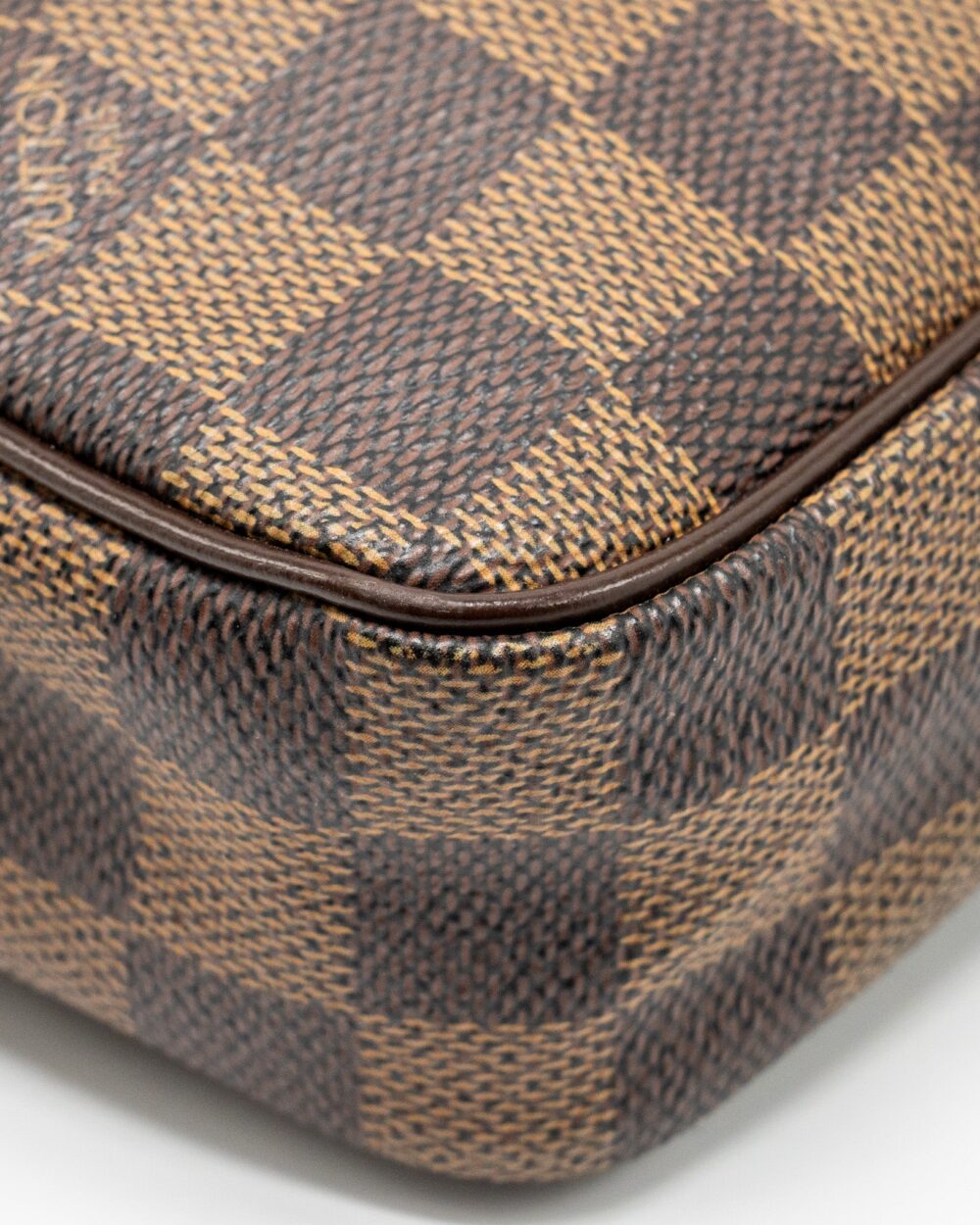 AAA Replica Louis Vuitton LV POUCH DAMIER EBENE GHW