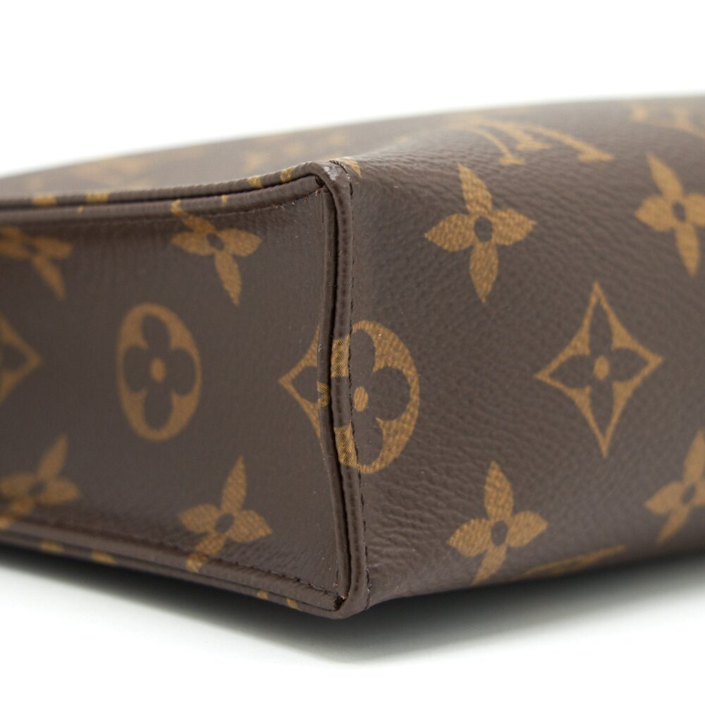 AAA Replica Louis Vuitton LV TOILETRY POCHETTE 26CM MONOGRAM CANVAS