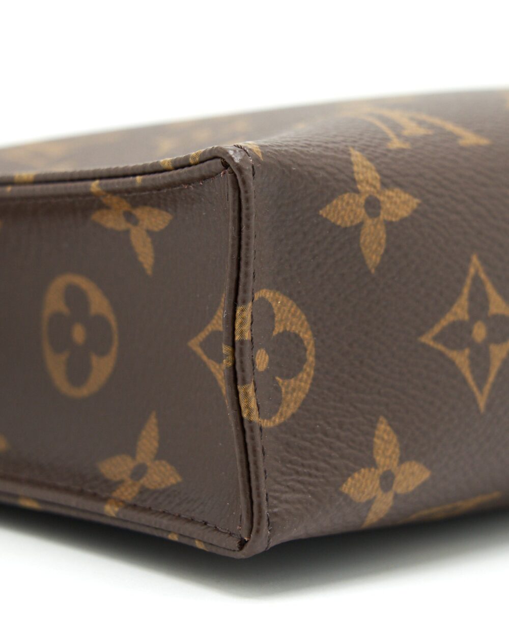 AAA Replica Louis Vuitton LV TOILETRY 26 IN MONOGRAM