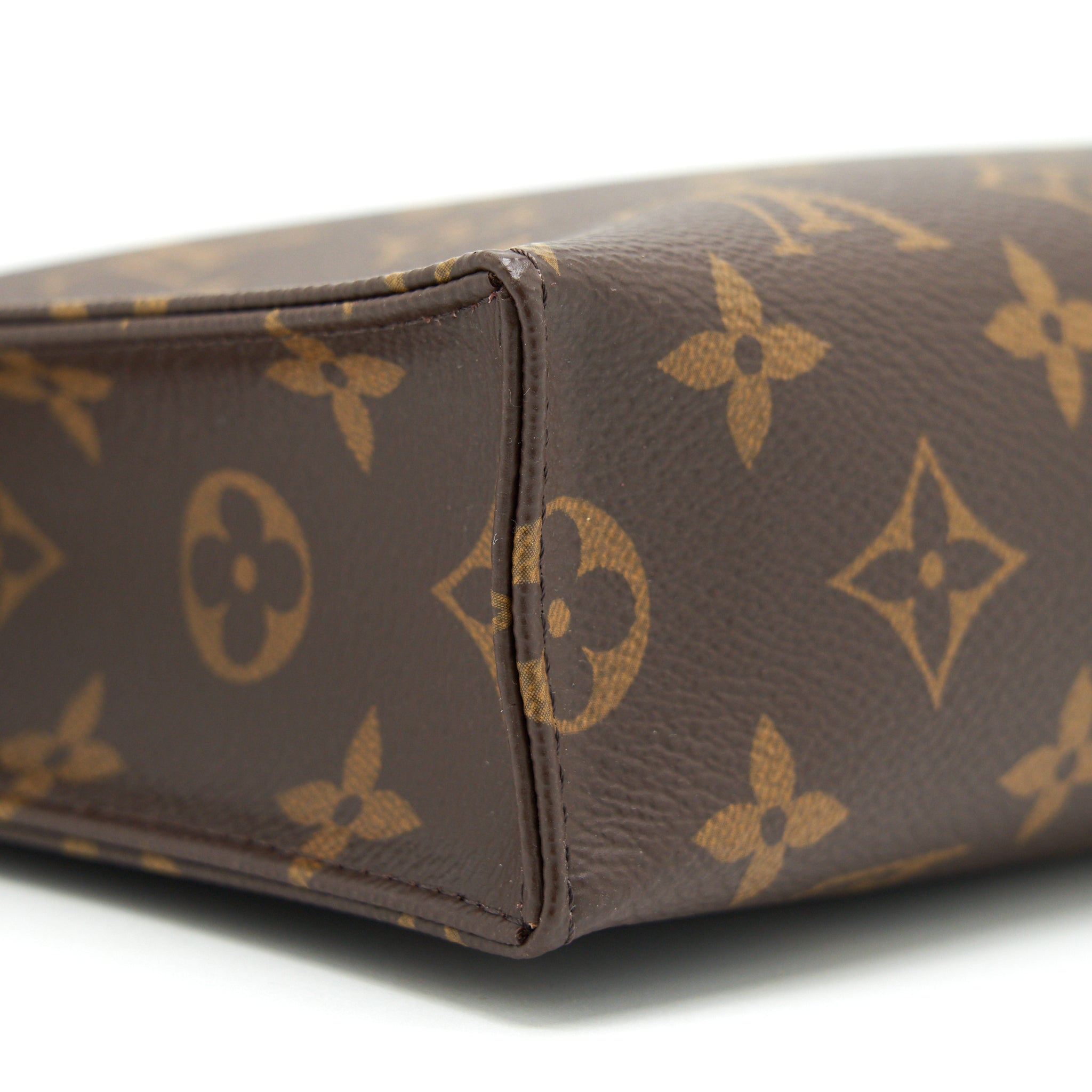 AAA Replica Louis Vuitton LV TOILETRY 26 IN MONOGRAM