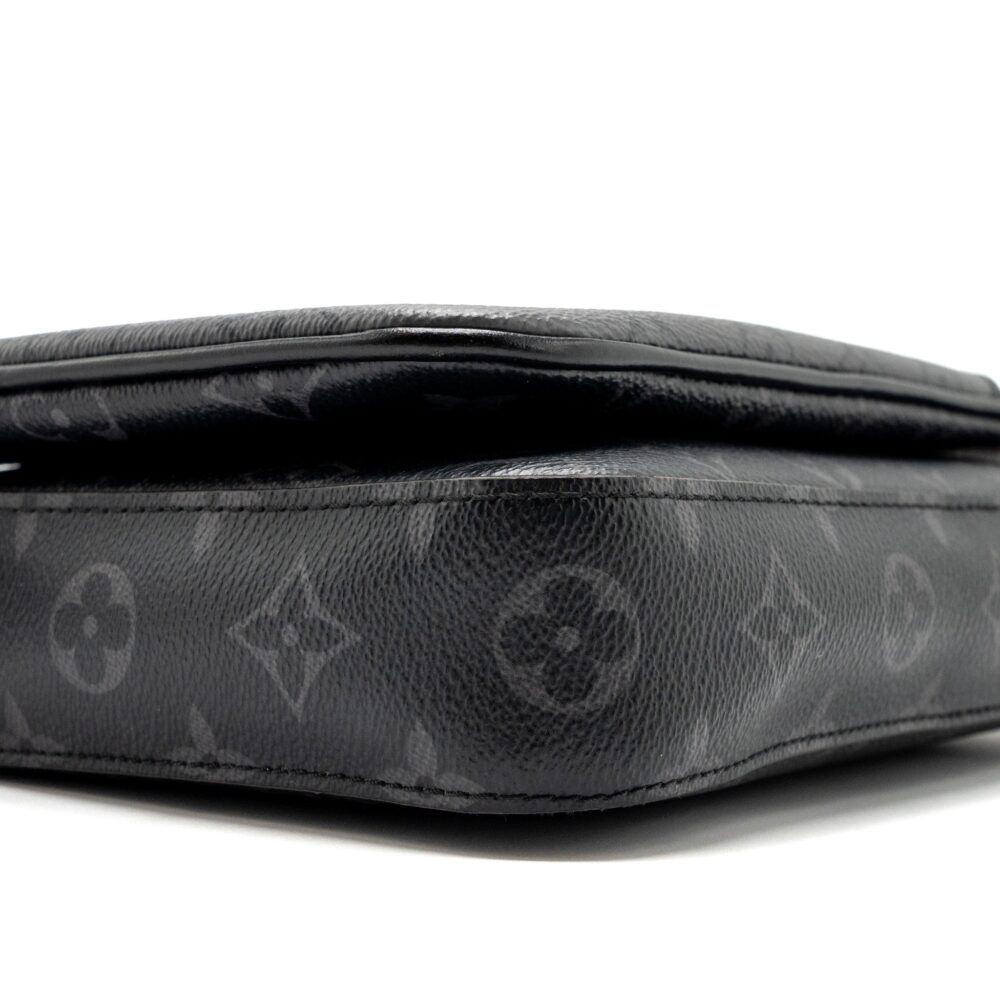 AAA Replica Louis Vuitton LV TRIO MESSENGER BAG MONOGRAM ECLIPSE SHW
