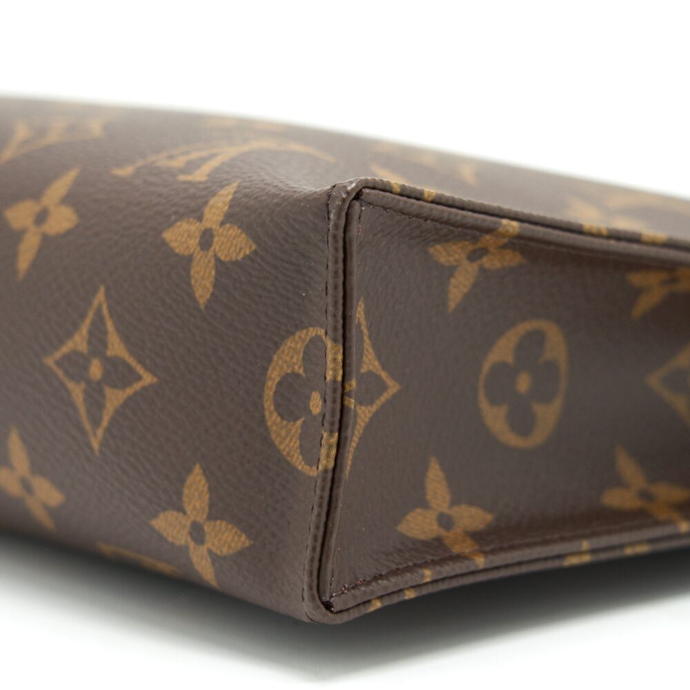 AAA Replica Louis Vuitton LV TOILETRY 26 IN MONOGRAM