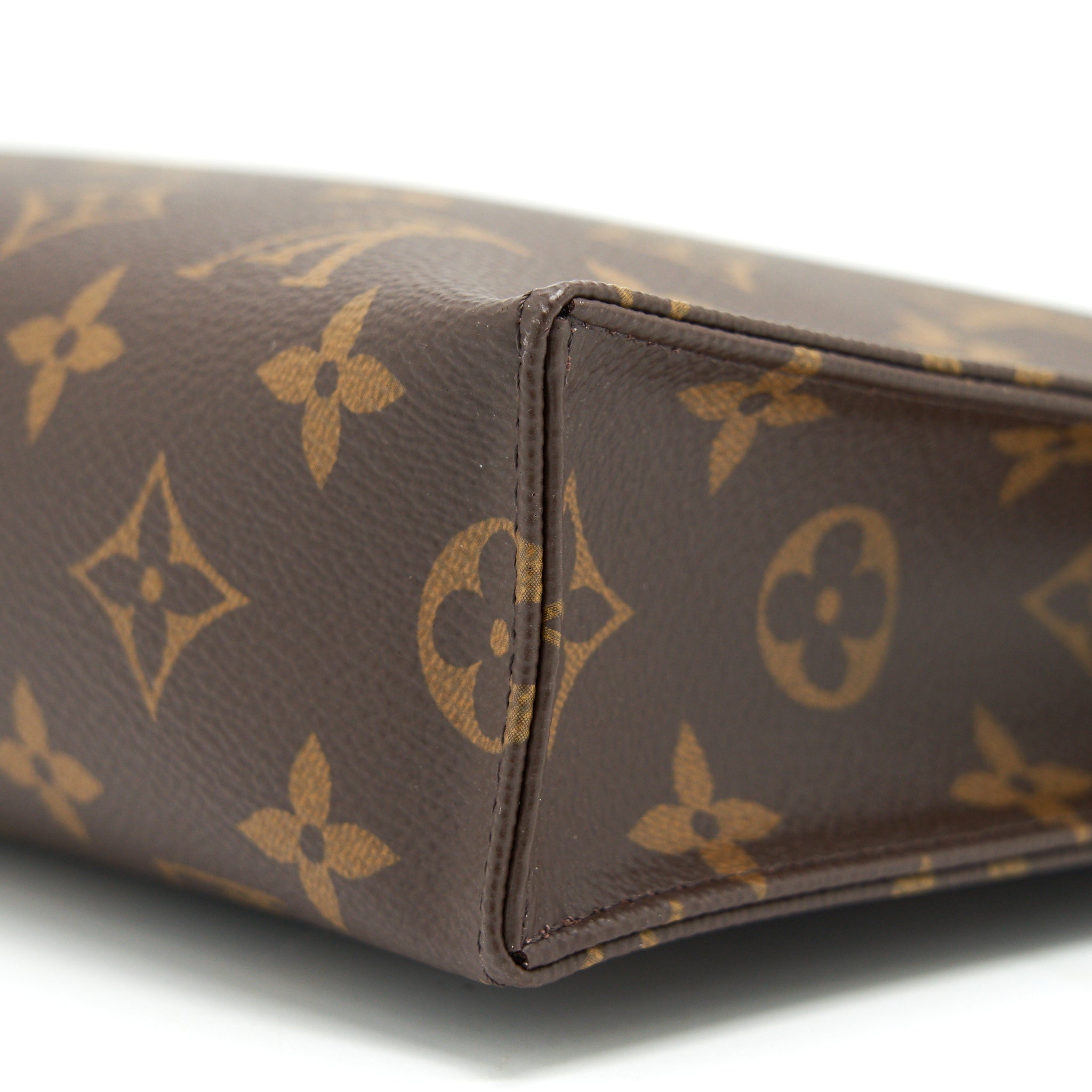 AAA Replica Louis Vuitton LV TOILETRY 26 IN MONOGRAM