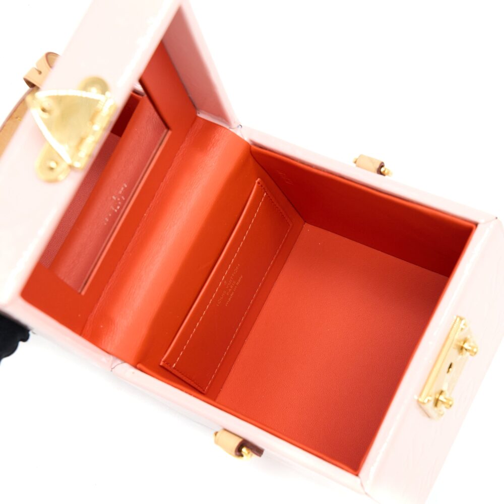 AAA Replica Louis Vuitton LV BLEECKER BOX BAG VERNIS PINK GHW