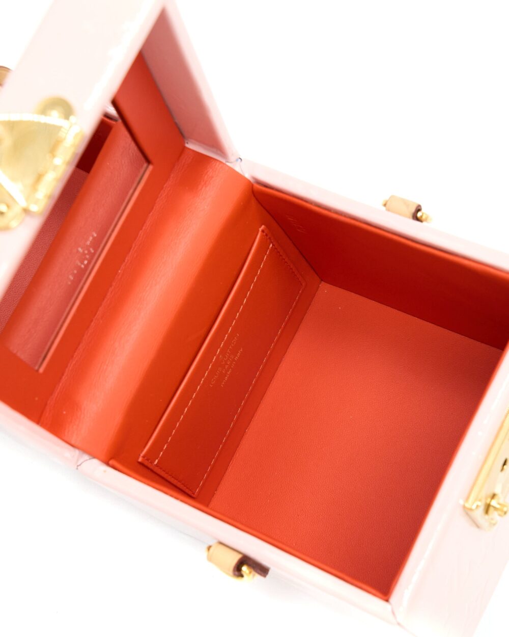 AAA Replica Louis Vuitton LV BLEECKER BOX BAG VERNIS PINK GHW