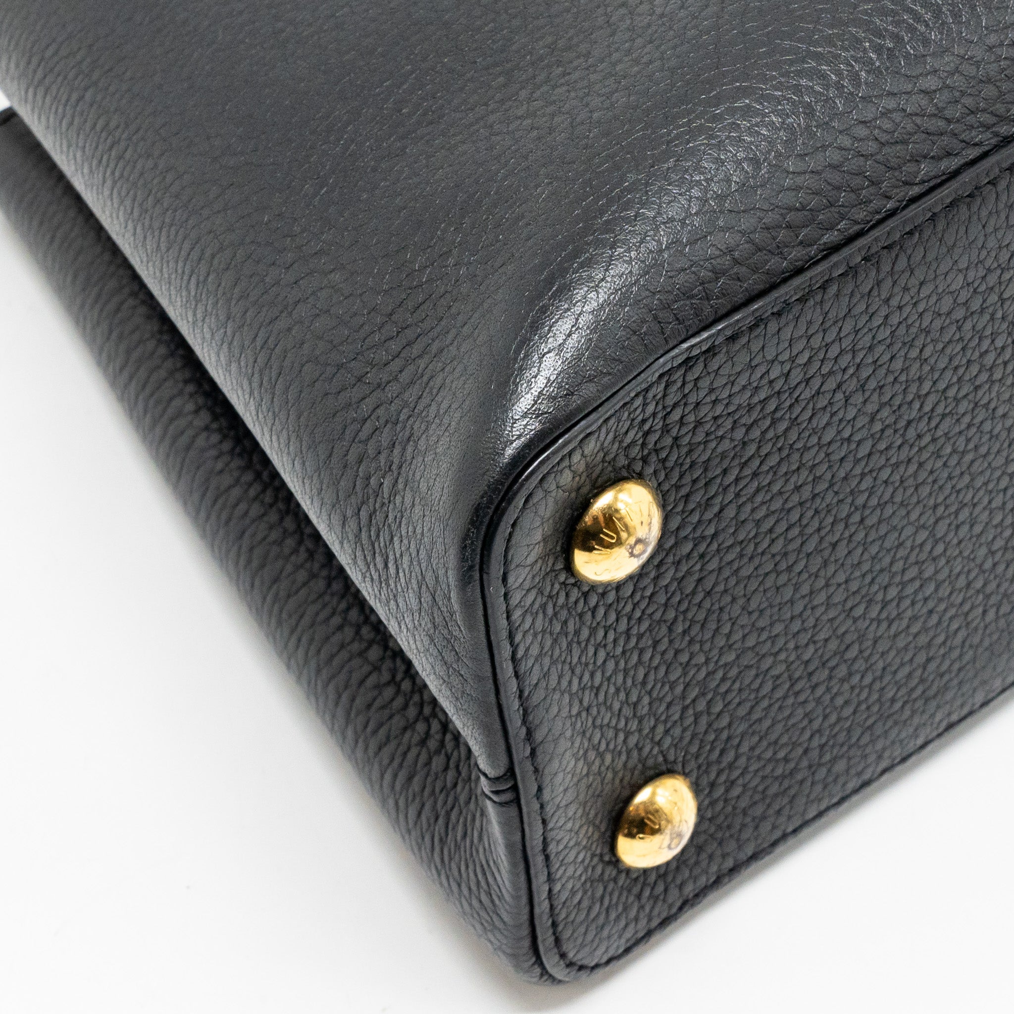 AAA Replica Louis Vuitton LV CAPUCINES MM CALFSKIN BLACK GHW