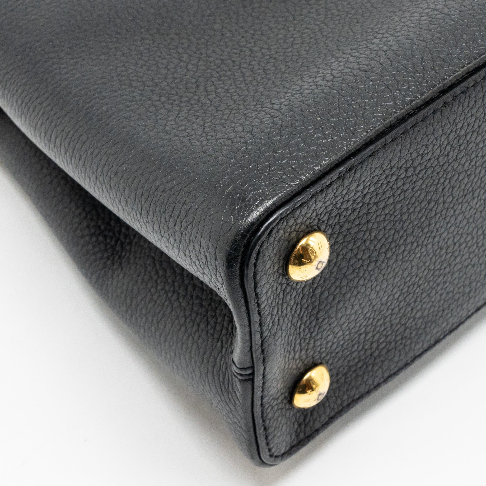 AAA Replica Louis Vuitton LV CAPUCINES MM CALFSKIN BLACK GHW
