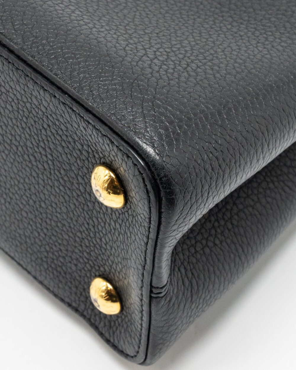 AAA Replica Louis Vuitton LV CAPUCINES MM CALFSKIN BLACK GHW