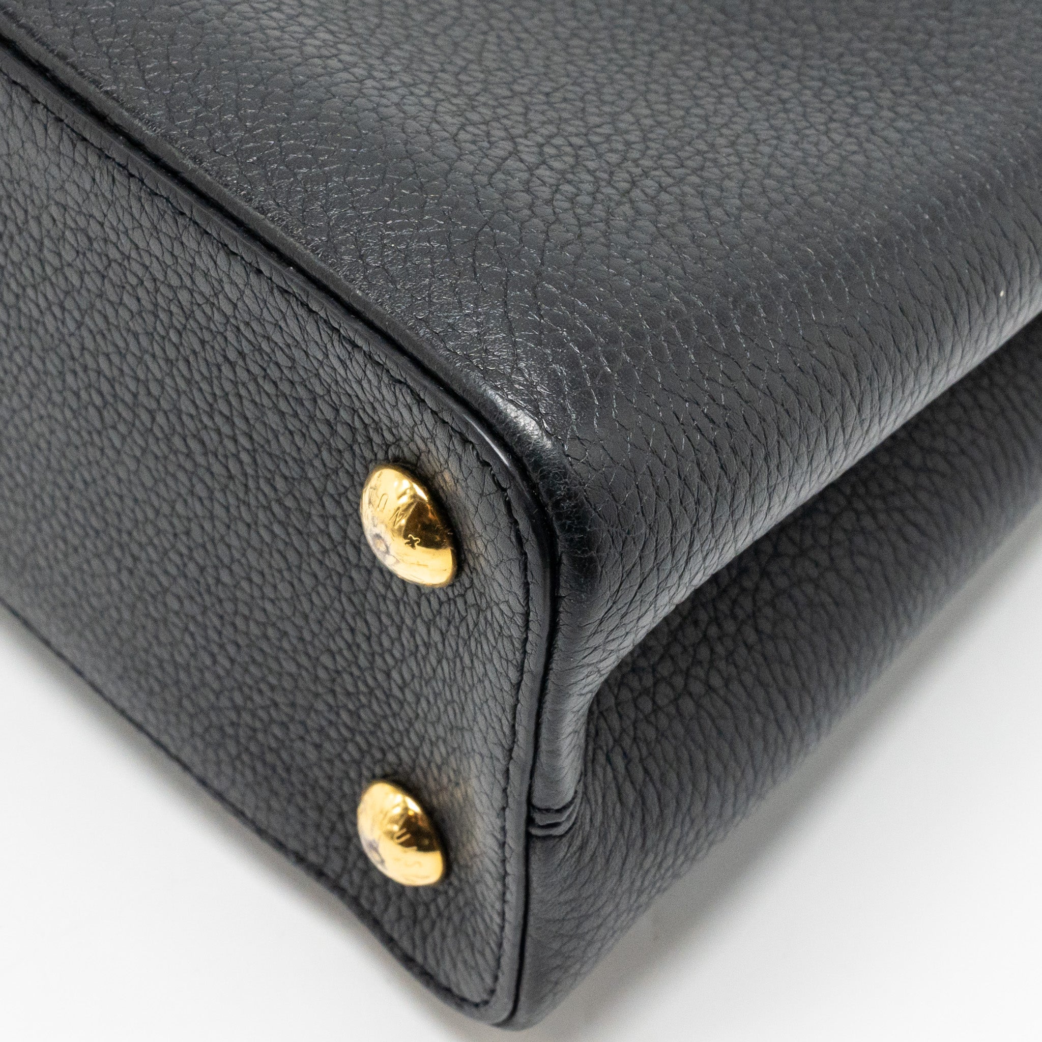 AAA Replica Louis Vuitton LV CAPUCINES MM CALFSKIN BLACK GHW