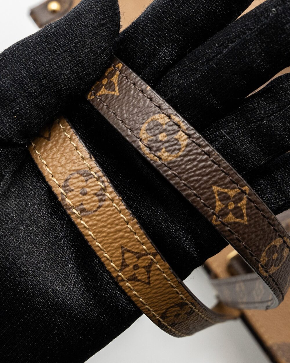 AAA Replica Louis Vuitton LV ONTHEGO MM MONOGRAM CANVAS GHW
