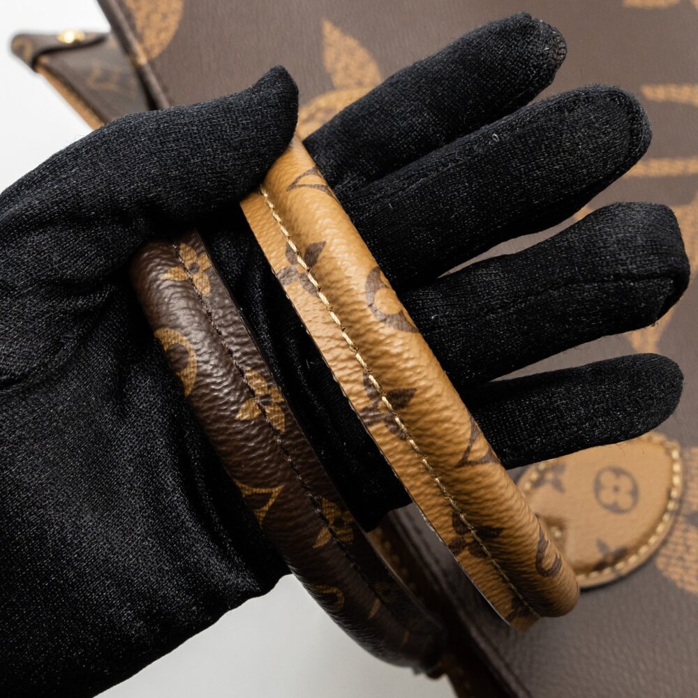 AAA Replica Louis Vuitton LV ONTHEGO MM MONOGRAM CANVAS GHW