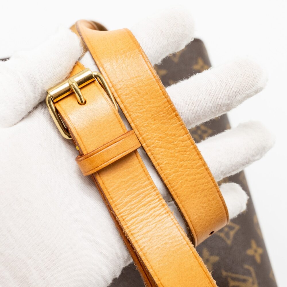 AAA Replica Louis Vuitton LV VINTAGE MESSENGER CROSSBODY BAG MONOGRAM CANVAS GHW