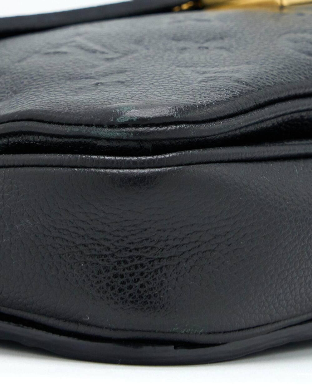 AAA Replica Louis Vuitton LV POCHETTE MÉTIS MONOGRAM EMPREINTE BLACK GHW