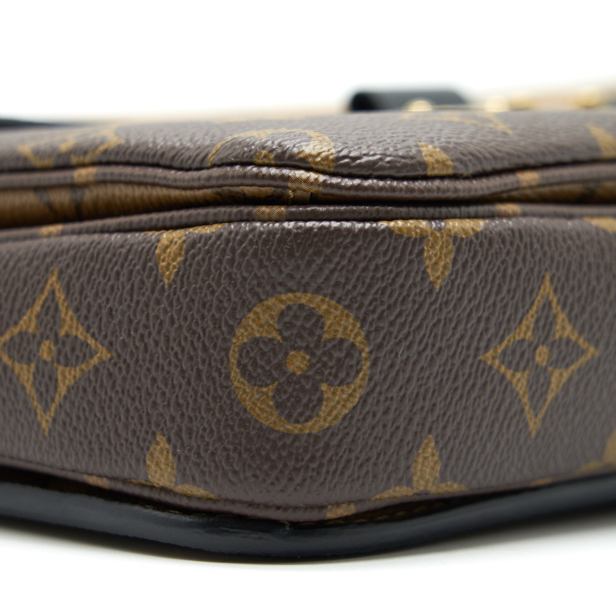 AAA Replica Louis Vuitton LV POCHETTE METIS MONOGRAM REVERSE CANVAS